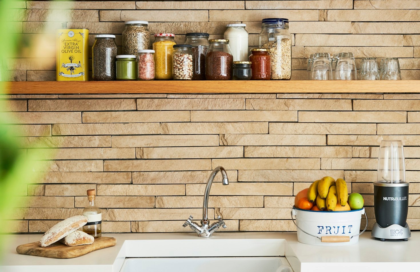 Low-Protein Meal Strategies for Metabolic Balance and Vitality